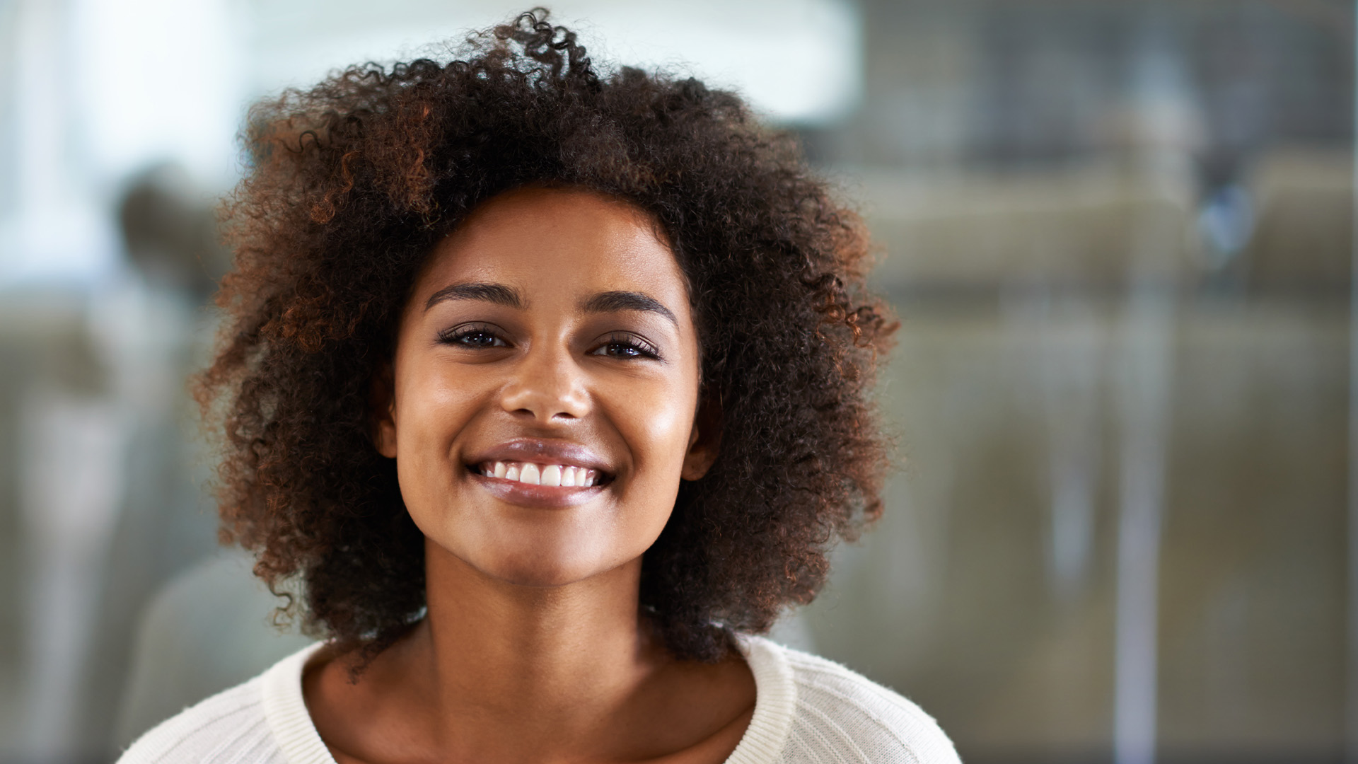 Can Porcelain Veneers Fix My Teeth?